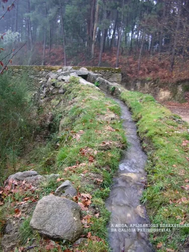 Muíños de río: levadas e banzados